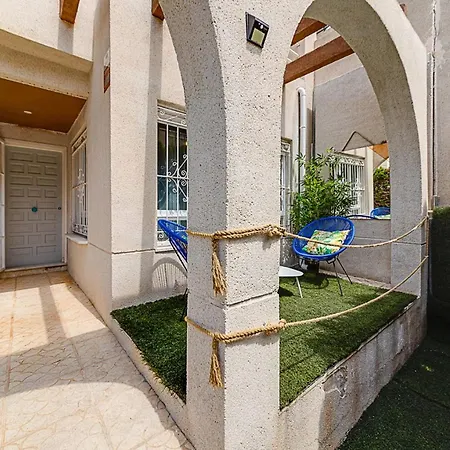 Elegant With Jacuzzi Loi Charls In 3* Torrevieja