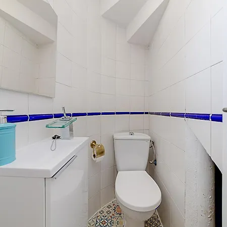 Elegant With Jacuzzi Loi Charls In Pensjonat
